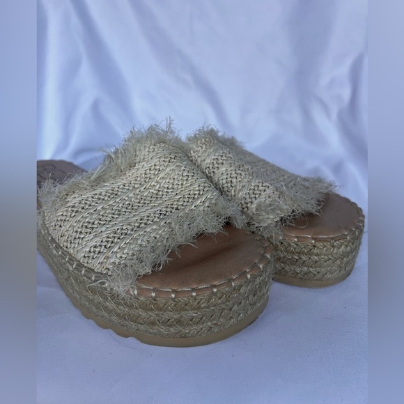 Matisse Seashell Cream Raffia Platform Slides 9 - Picture 7 of 10